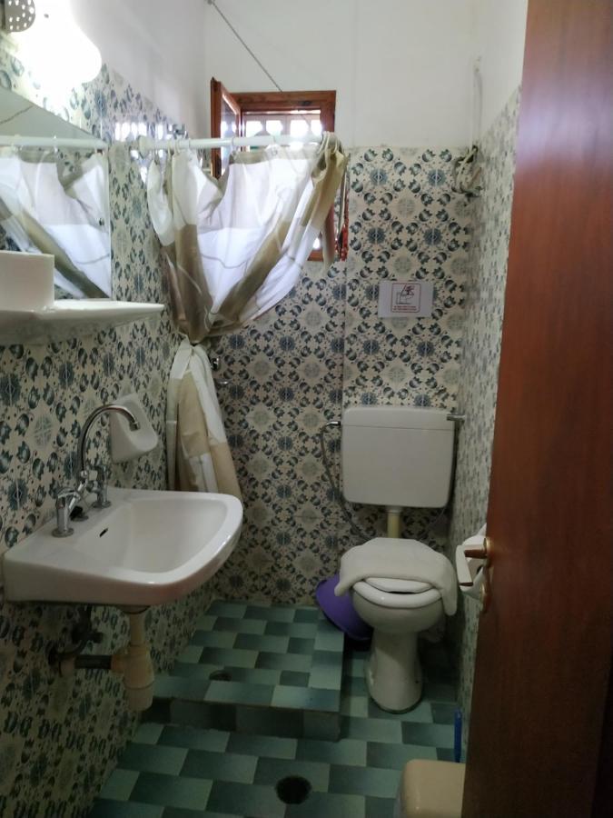 Flowers Studios Бенитсес Экстерьер фото